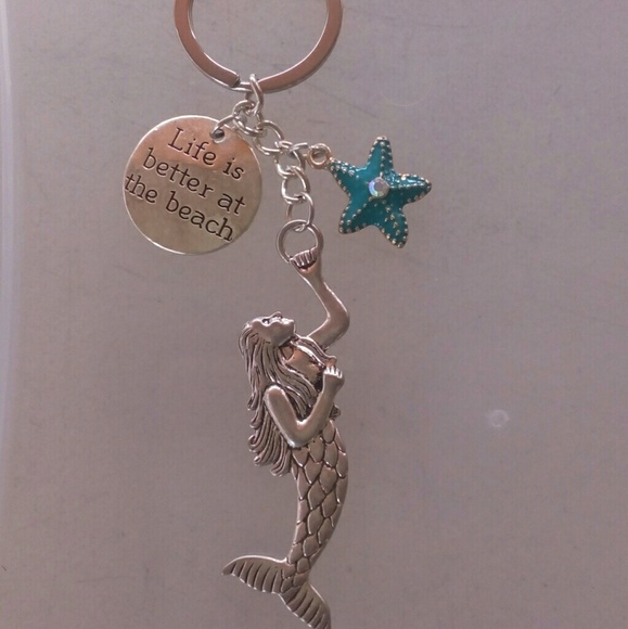 Mermaid Beach Theme Keychain - Picture 2 of 8